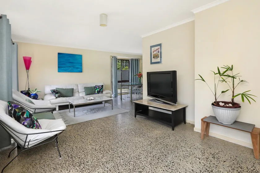 NAROO7- PRIME, CENTRE OF MOOLOOLABA LOCATION - Image 1