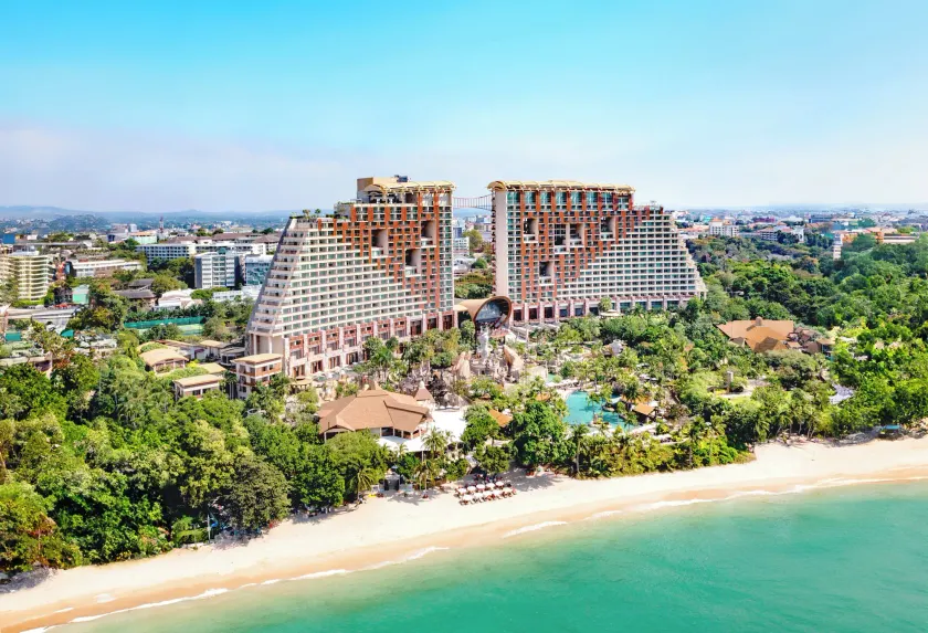 Centara Grand Mirage Beach Resort Pattaya - Image 1