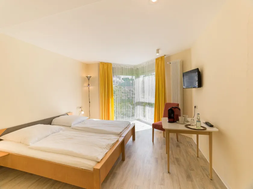 Park Hotel - Image 1