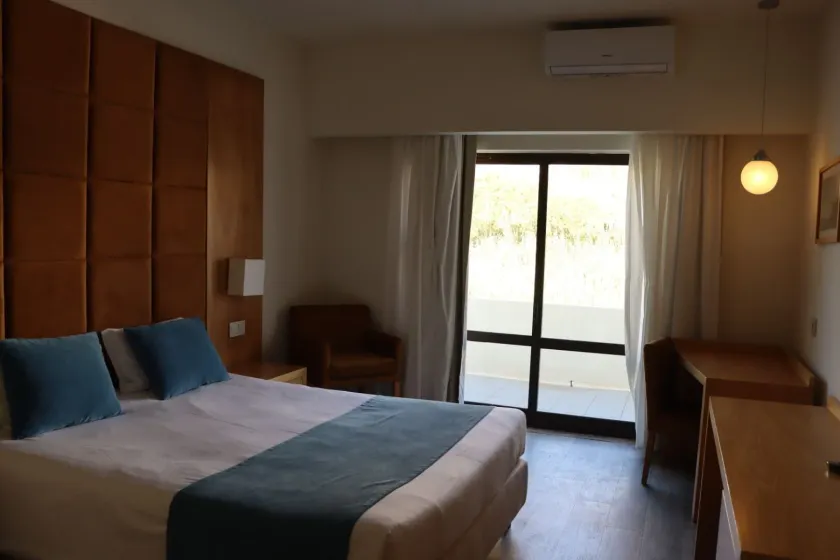 Hotel Atlantida Sol - Image 1