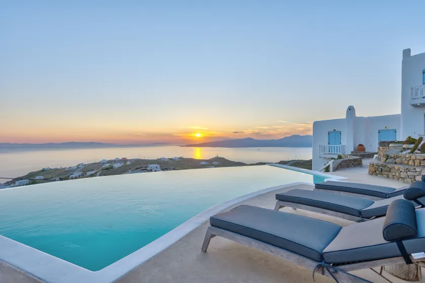 Mermaid Luxury Villas - Aquata Private pool - Image 1