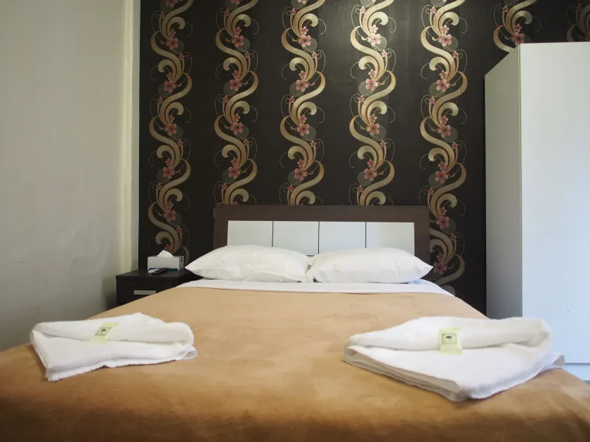 Central Private Hotel - Image 1