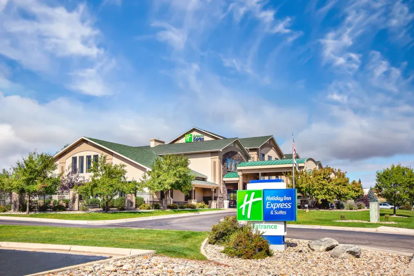 Holiday Inn Express Hotel & Suites Gillette by IHG - Image 1