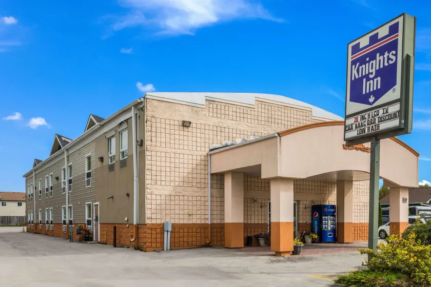 Knights Inn Orillia - Image 1