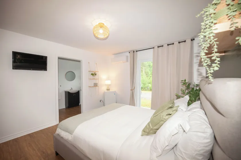 Hotel Le Riviera - Image 1