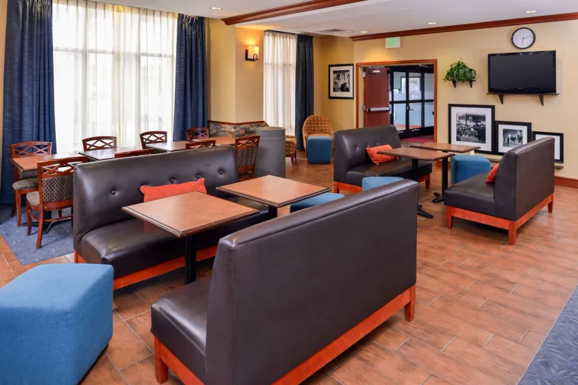 Hampton Inn Evanston - Hall