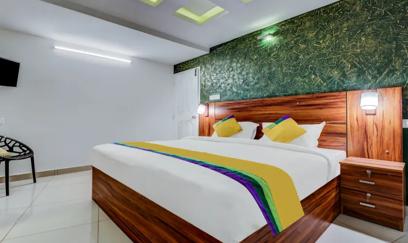 Itsy Hotels Dew Dreams - Image 1