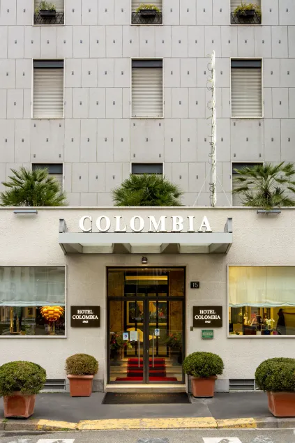Hotel Colombia - Image 1
