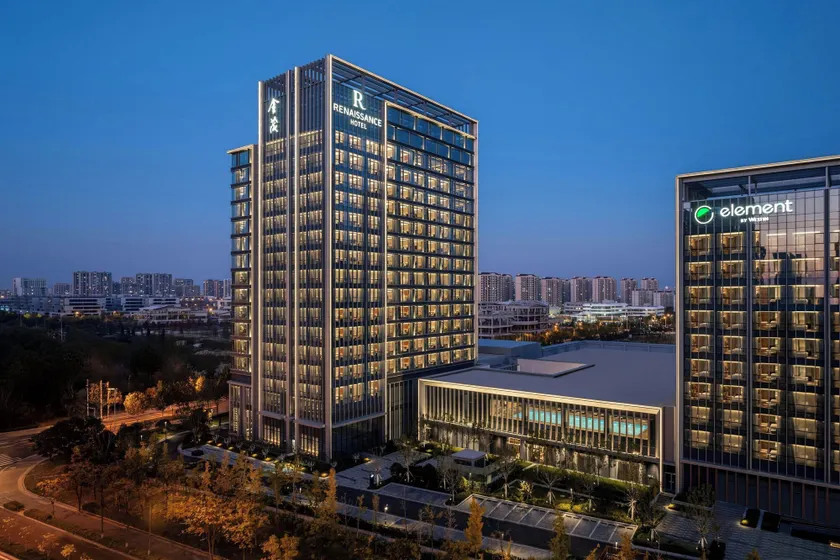 Renaissance Qingdao Hotel - Image 1
