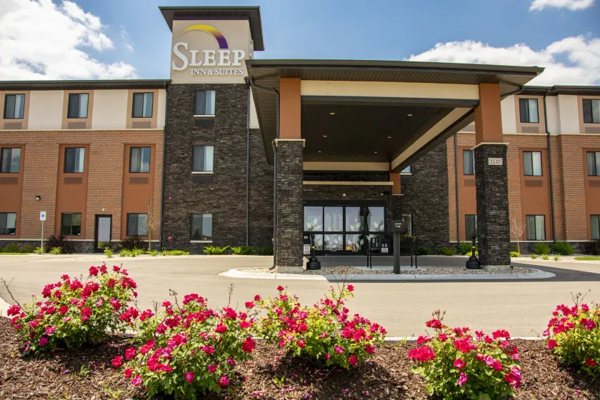 Sleep Inn & Suites Oregon - Madison - Image 1