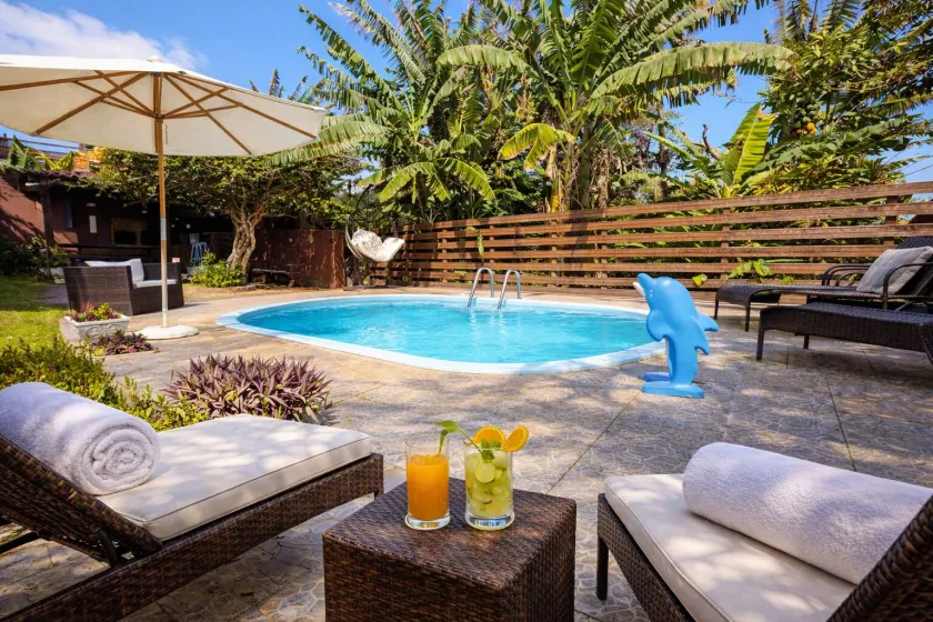 Namorada Brava Guest House Praia Brava, Piscina & Naturaleza - Image 1