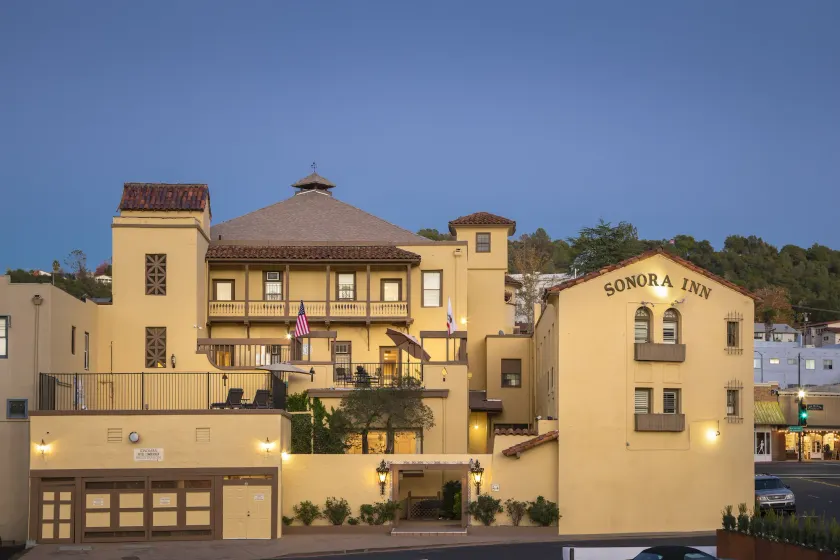 Historic Sonora Inn - Image 1