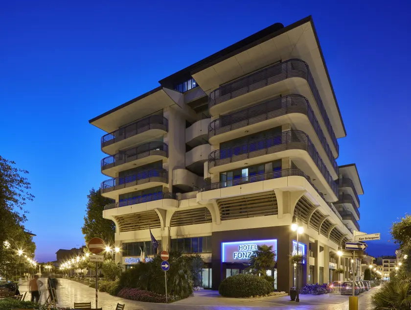 Hotel Fonzari - Image 1