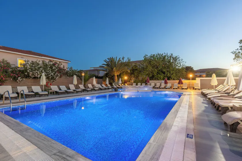 Esperia Hotel - Image 1