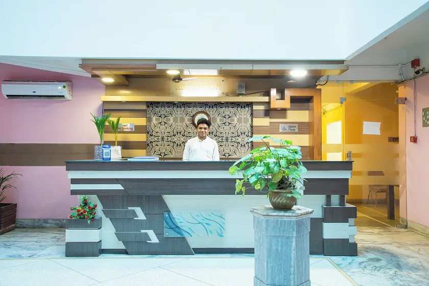 HOTEL SAPTARSHI - Réception