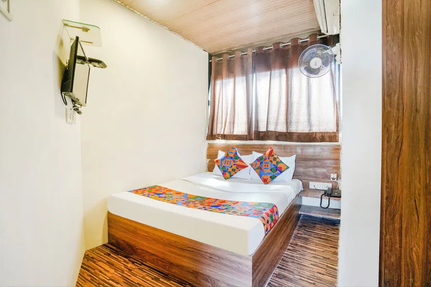 Fabexpress Harshita Inn - Image 1