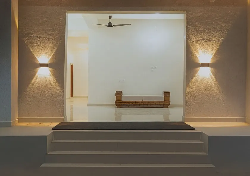 Hotel Pampa Sarovar - Image 1