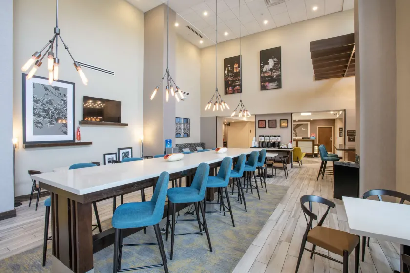 Hampton Inn & Suites Cincinnati / Kenwood - Image 1