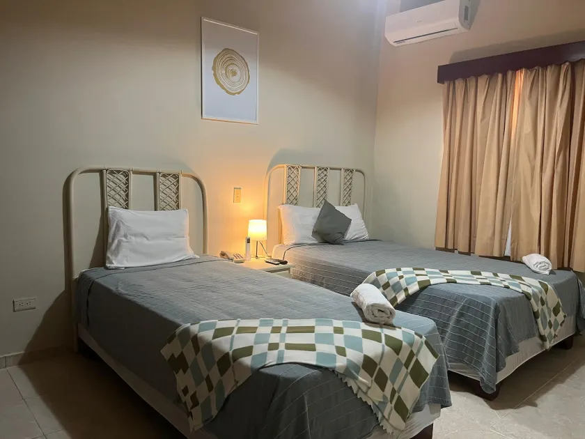 Hotel Plaza Kavia - Image 1