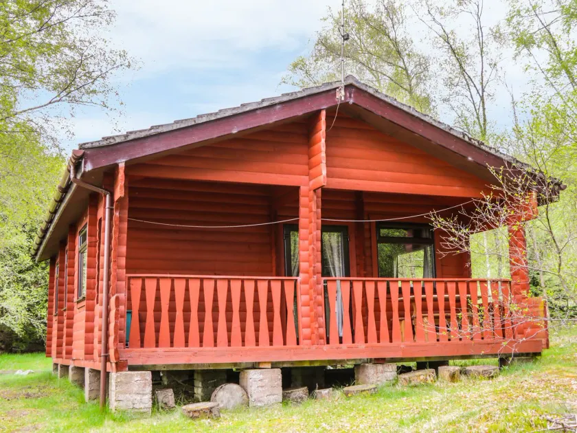 Otter Lodge - Image 1