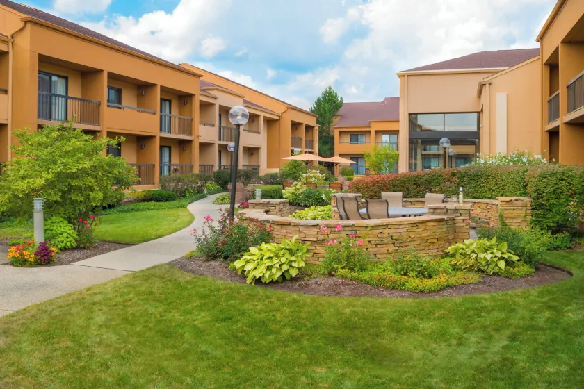 Courtyard Chicago Deerfield - Image 1