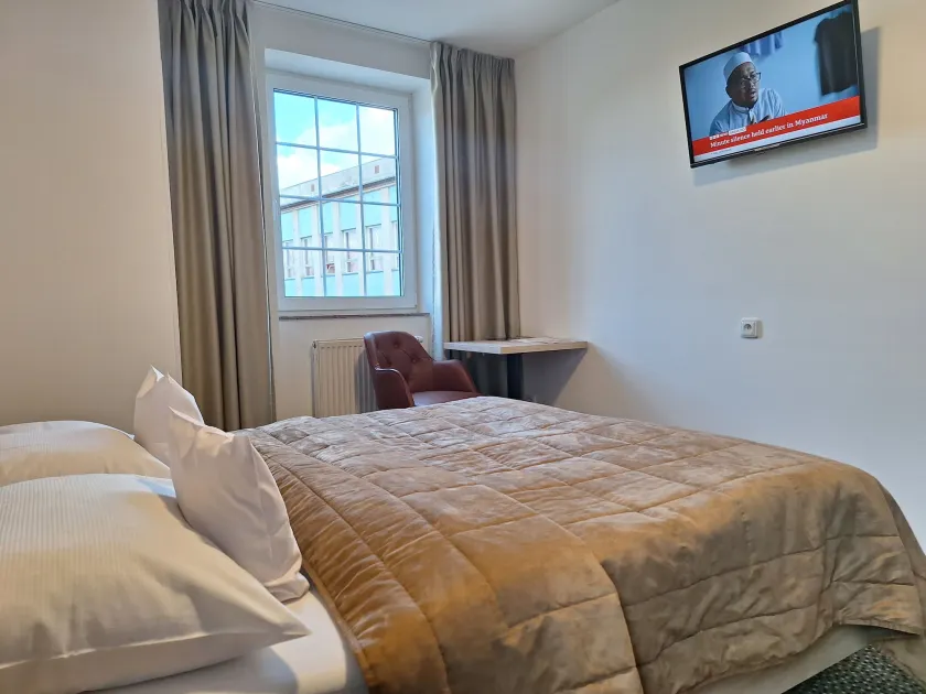 Hotel Avion - Image 1
