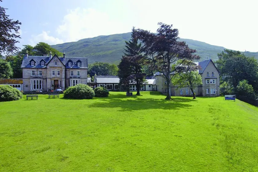 The Caledonian Claymore Hotel - Image 1