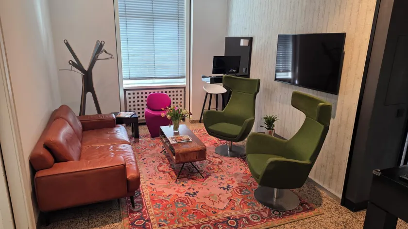 Hotel Cristall - Frankfurt City - Image 1