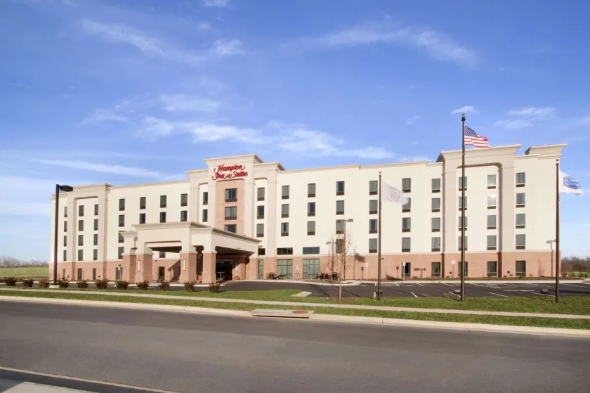 Hampton Inn & Suites Charles Town - Image 1