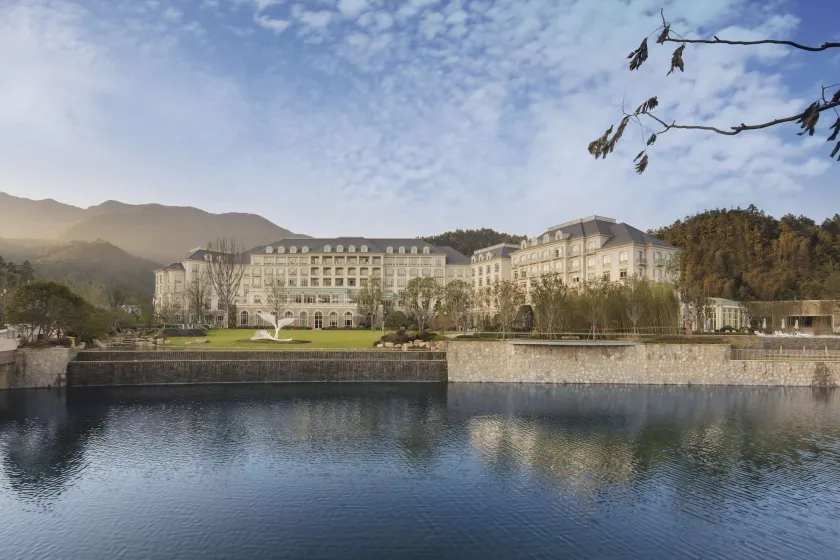 Hilton Garden Inn Hangzhou Lu'niao - Image 1