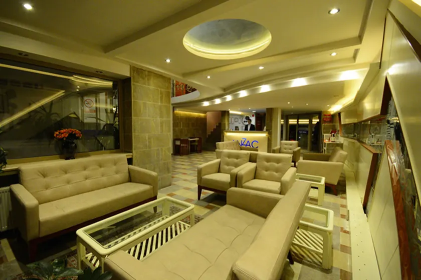 Anzac Hotel - Hall