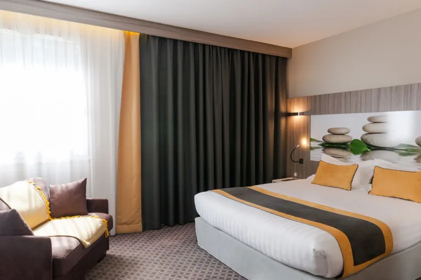 Logis Hôtel Le Parc de Geoffroy - Image 1