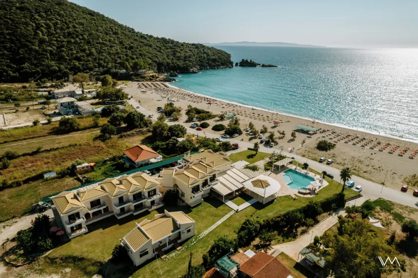 Coralli Hotel - Image 1
