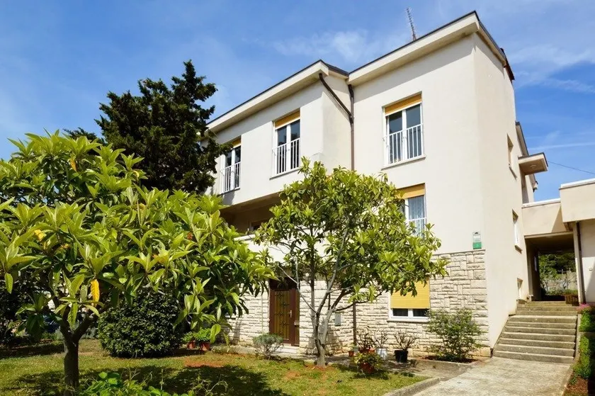 Apartment 23 - Image 1