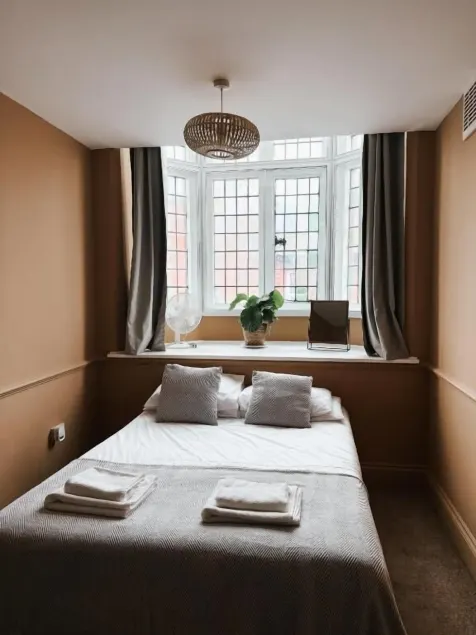The Red Lion Inn - Room