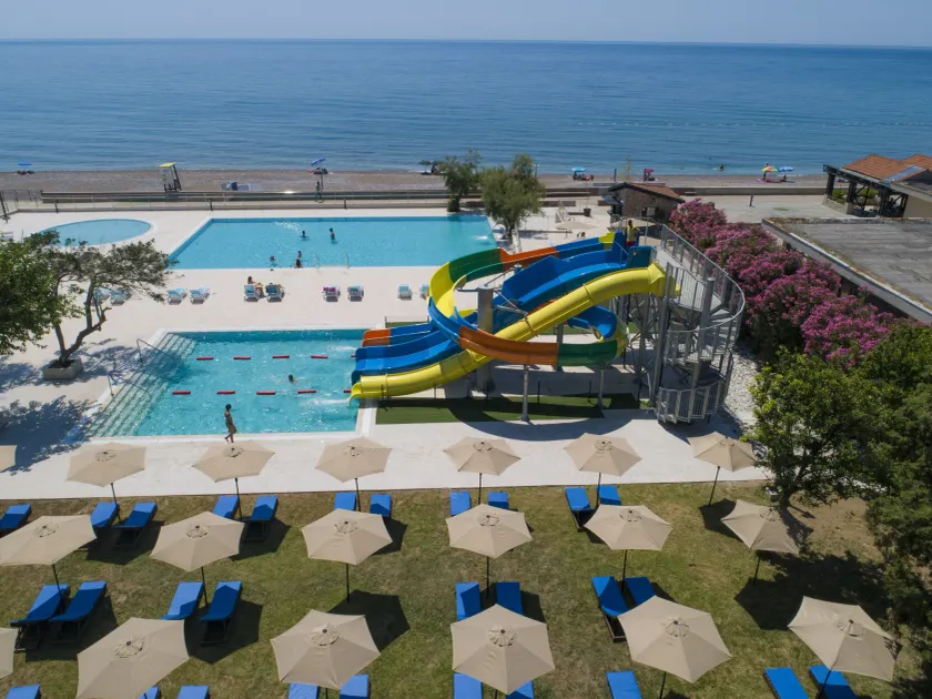 Pearl Beach Hotel - Image 1