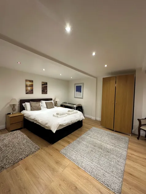 The Carlton's Holiday Suites - Image 1