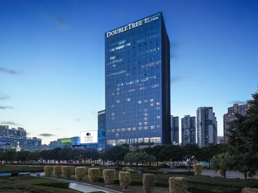 DoubleTree by Hilton Hotel Shenzhen Longhua - Image 1