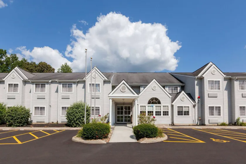 Microtel Inn & Suites by Wyndham Sunbury - Columbus North - Image 1