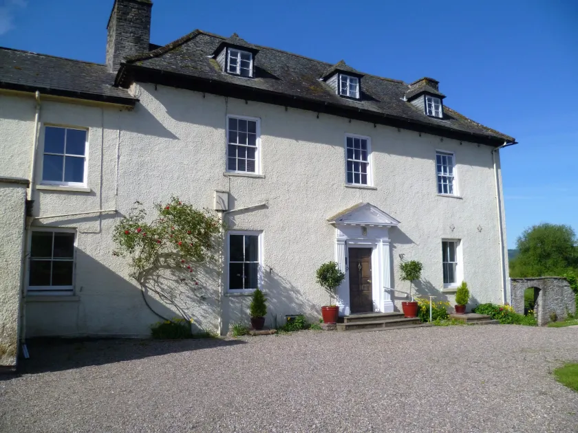 Aberllynfi Riverside Guest House - Image 1