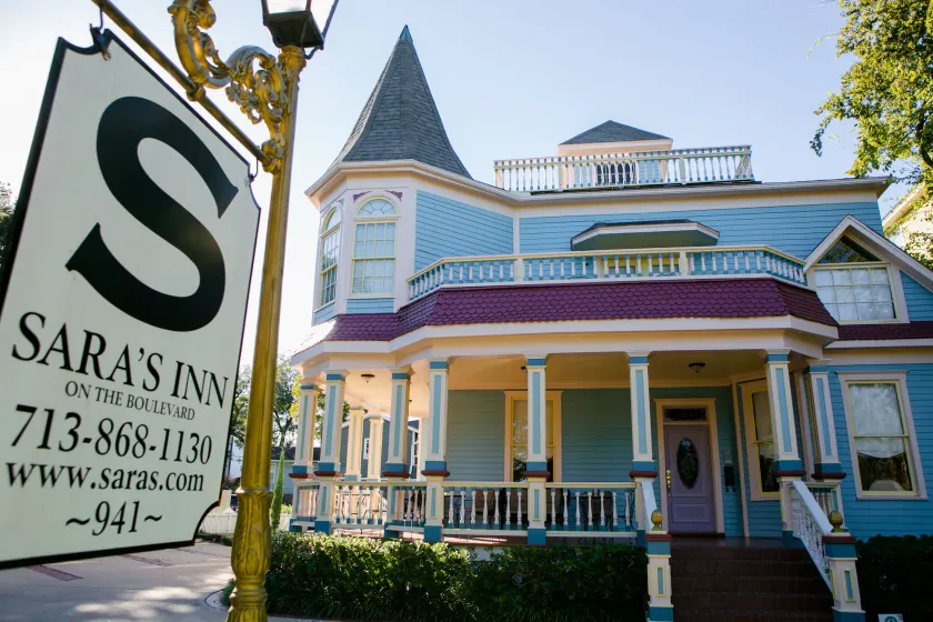 Sara's Inn on the Boulevard - Image 1