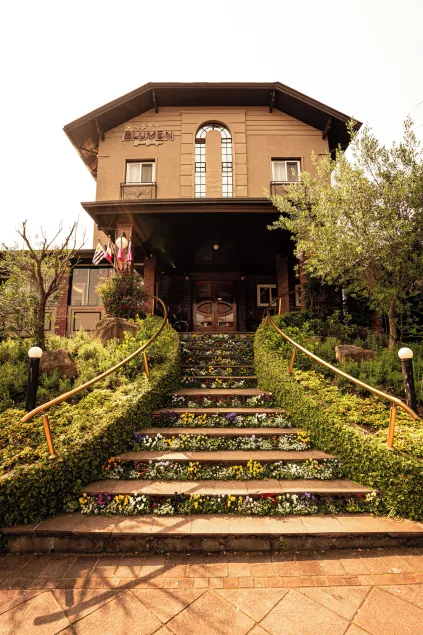 Blumen Hotel Boutique - Image 1