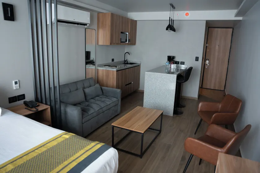 Hotel Block Suites - Image 1
