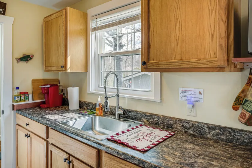 Ski & Hike/Shared Hot Tub: Cozy Whittier Retreat! - Innvendig