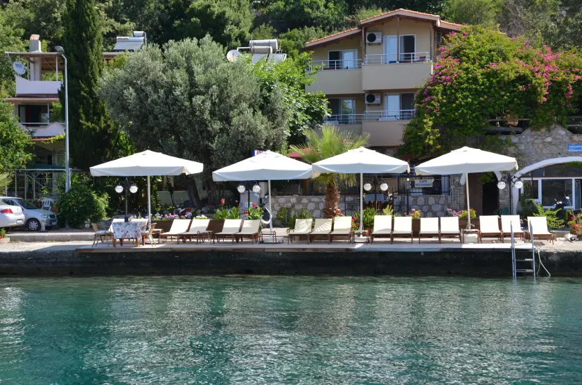 Melisa Hotel - Image 1