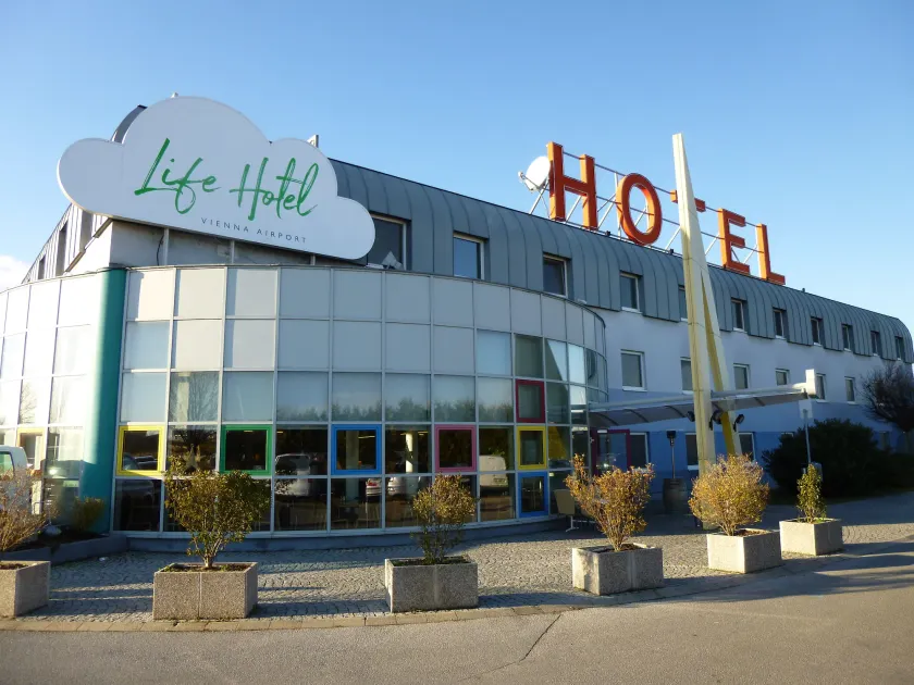 LifeHotel Vienna Airport - Image 1