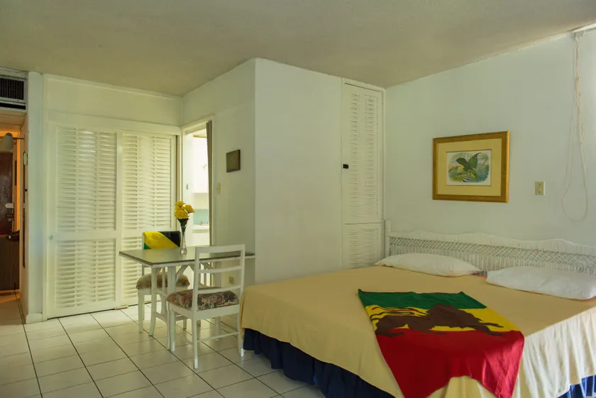Montego Bay Club Beach Resort - Image 1