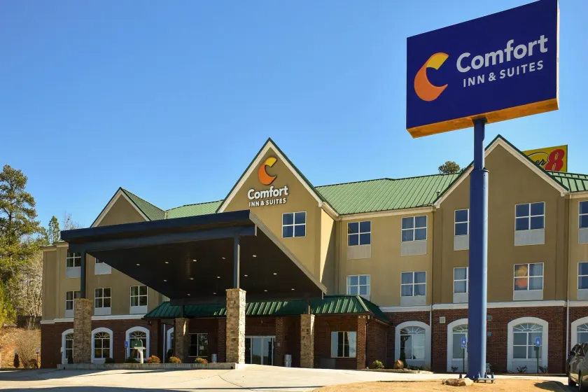 Comfort Inn & Suites Cartersville - Emerson Lake Point - Image 1