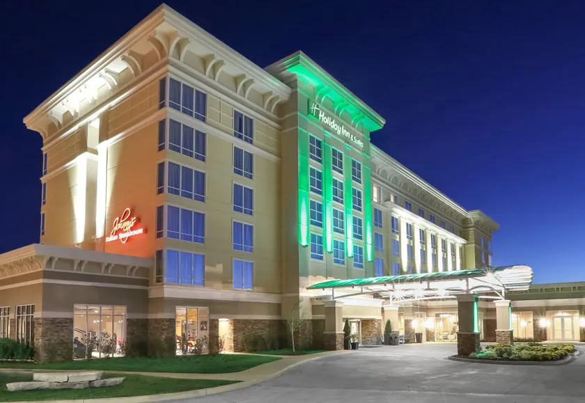 Holiday Inn and Suites East Peoria by IHG - Image 1