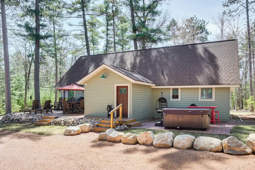 'northwood Tours Escape': Hot Tub & Lake Access! - Image 1